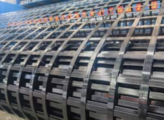 广华办事处钢塑土工格栅：基建“隐形脊梁”的绿色智造与长寿命进化论